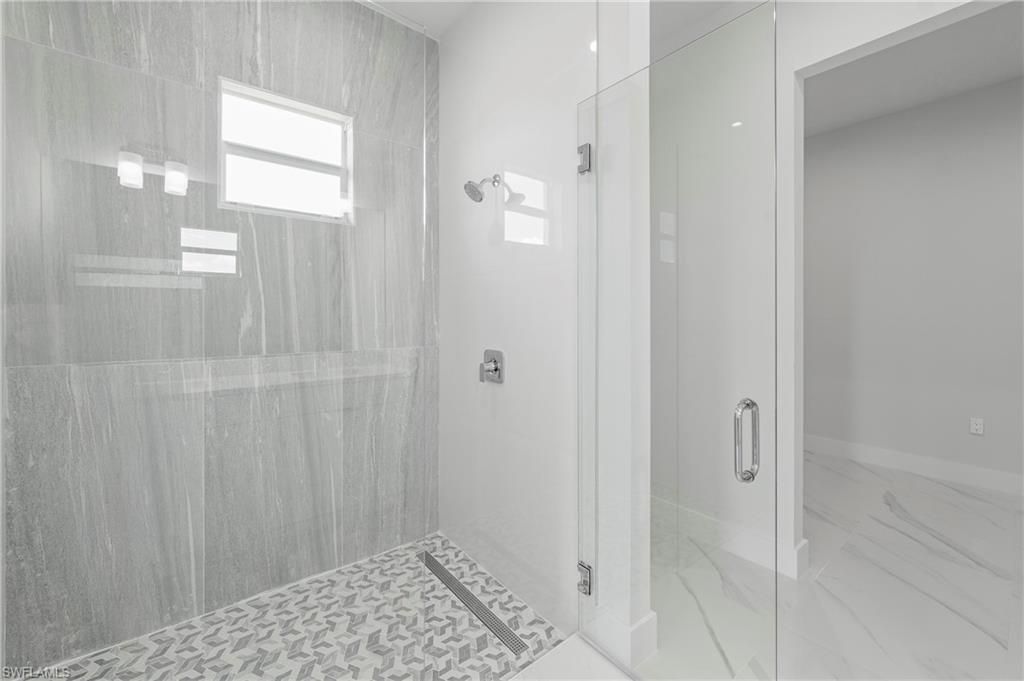 Image 21 of property listing at 121 8th TER, Cape Coral, FL 33909