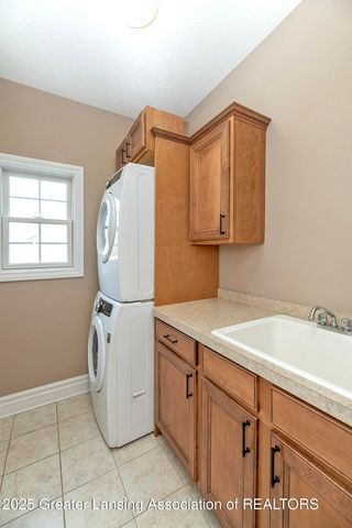 1235 Joann Lane, Williamston, MI 48895