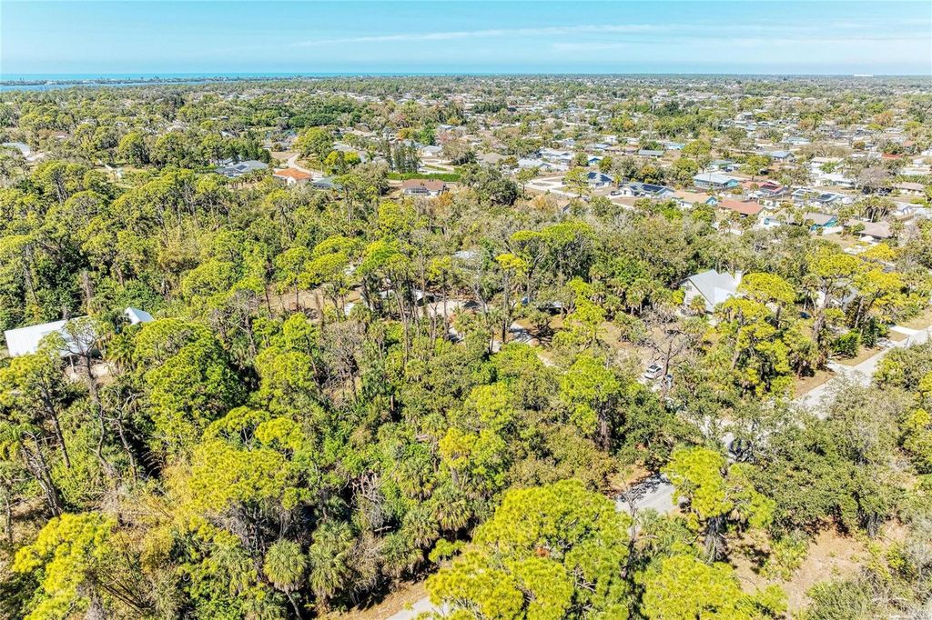 Image 6 of property listing at 820 N ELM STREET, Englewood, FL 34223