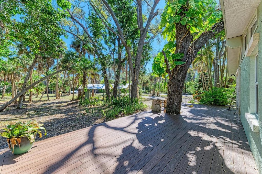 Image 93 of property listing at 820 N ELM STREET, Englewood, FL 34223