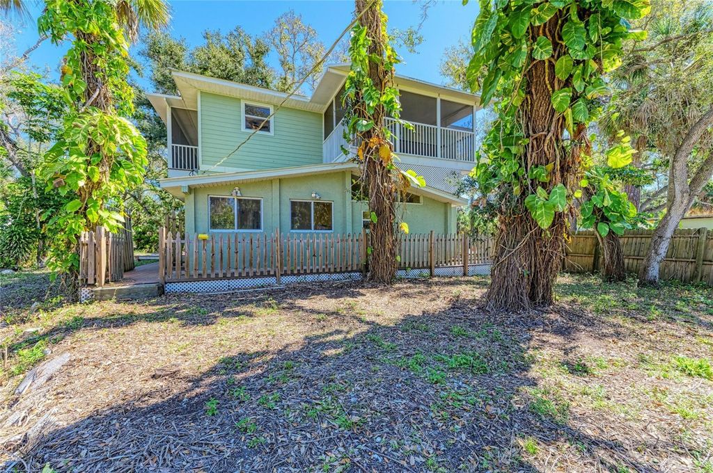 Image 95 of property listing at 820 N ELM STREET, Englewood, FL 34223