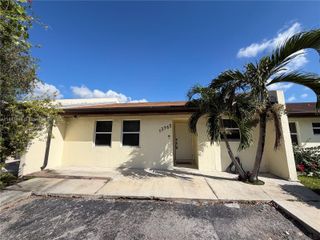 13765 SW 54th Ln, Miami, FL 33175