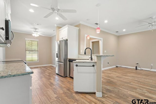 207 Senter Ave, Whitehouse, TX 75791