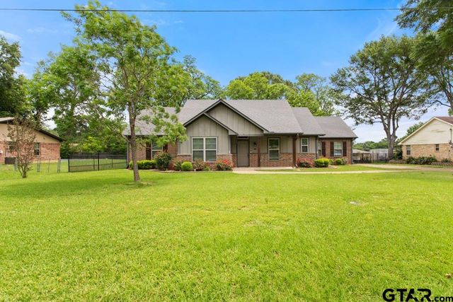 207 Senter Ave, Whitehouse, TX 75791