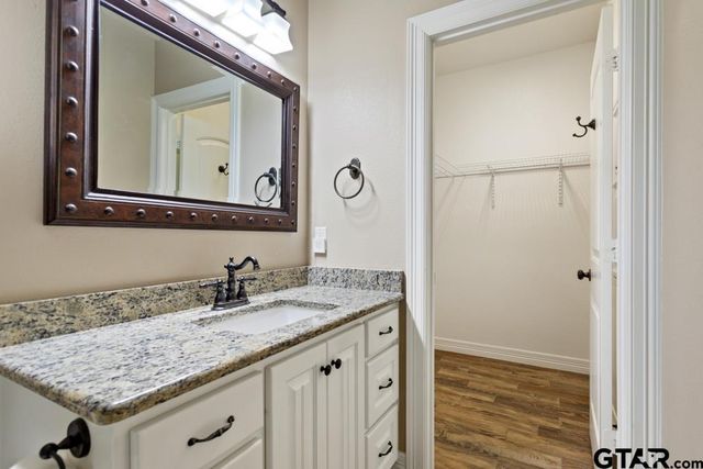 207 Senter Ave, Whitehouse, TX 75791