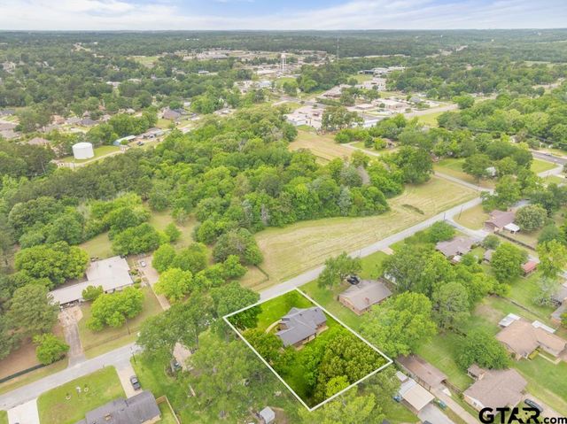 207 Senter Ave, Whitehouse, TX 75791