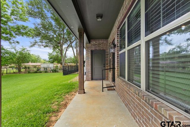 207 Senter Ave, Whitehouse, TX 75791