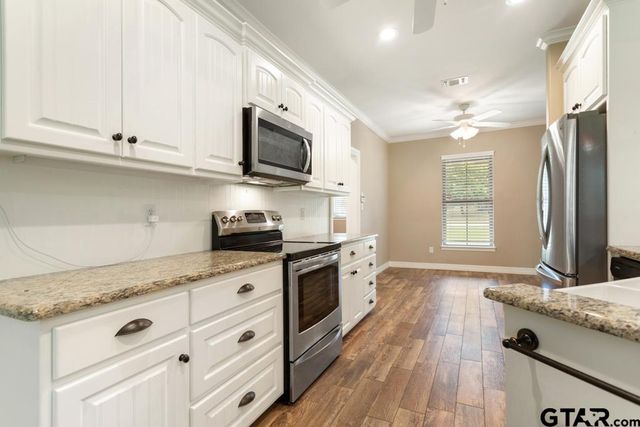207 Senter Ave, Whitehouse, TX 75791