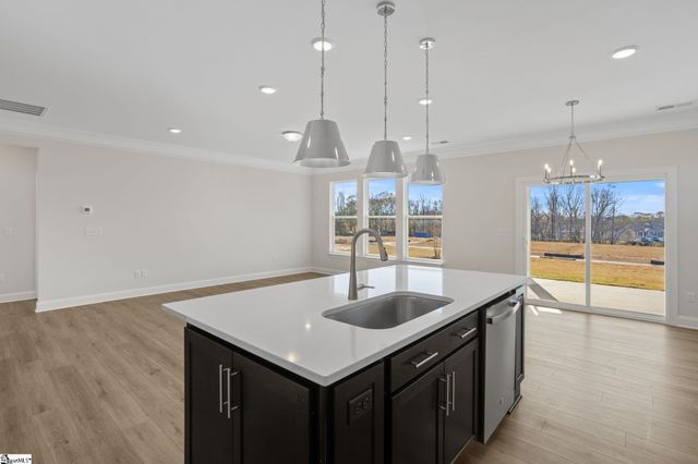 1820 Betsy Ross Drive, Moore, SC 29369