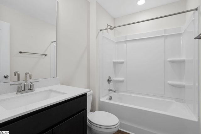 1820 Betsy Ross Drive, Moore, SC 29369