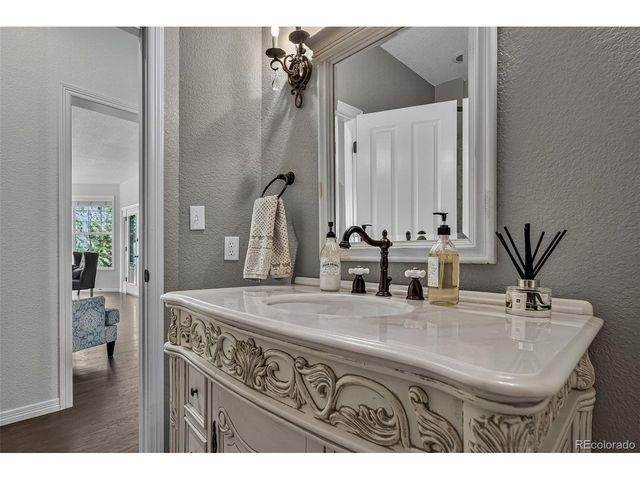 1660 Meyerwood Cir, Highlands Ranch, CO 80129