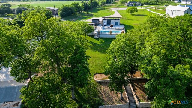 831 Wade Road, New Braunfels, TX 78132