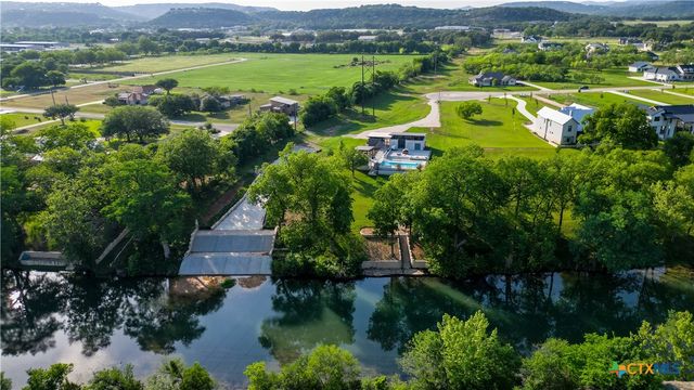 831 Wade Road, New Braunfels, TX 78132
