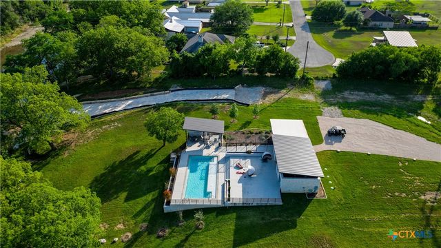 831 Wade Road, New Braunfels, TX 78132
