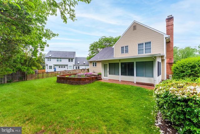 1452 HAWKS NEST CT, Herndon, VA 20170