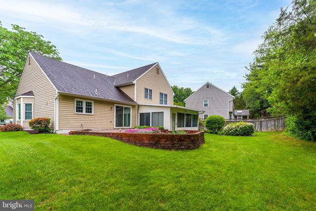 1452 HAWKS NEST CT, Herndon, VA 20170