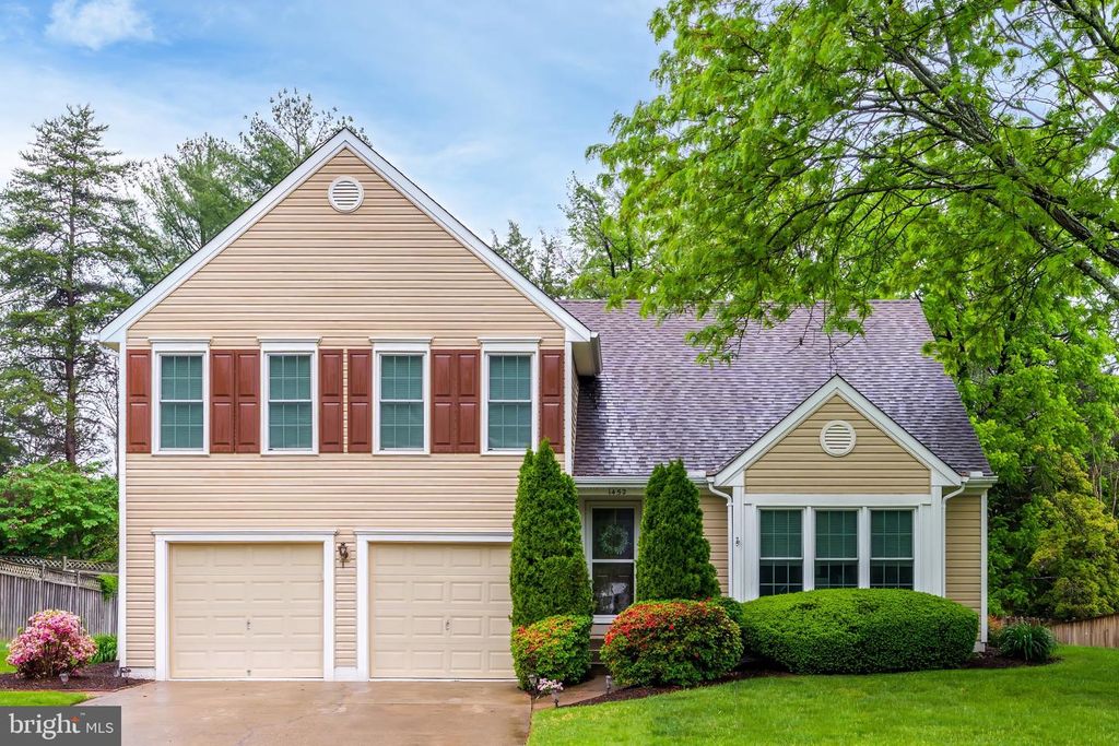 1452 HAWKS NEST CT, Herndon, VA 20170