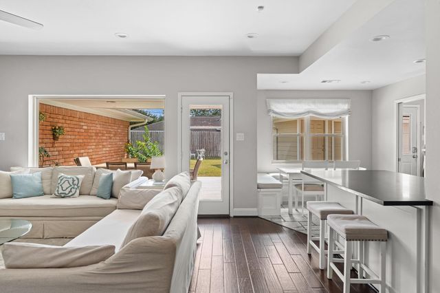 5743 Jason Street, Houston, TX 77096