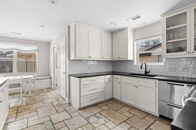 5743 Jason Street, Houston, TX 77096