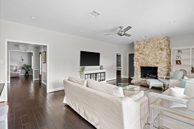 5743 Jason Street, Houston, TX 77096