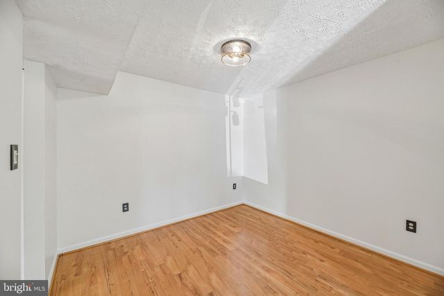 6101-B HOSKINS HOLLOW CIR, Centreville, VA 20121