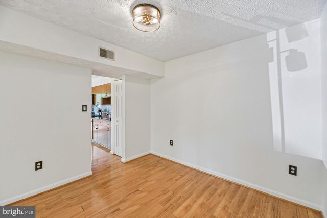 6101-B HOSKINS HOLLOW CIR, Centreville, VA 20121