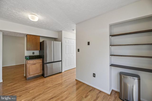 6101-B HOSKINS HOLLOW CIR, Centreville, VA 20121