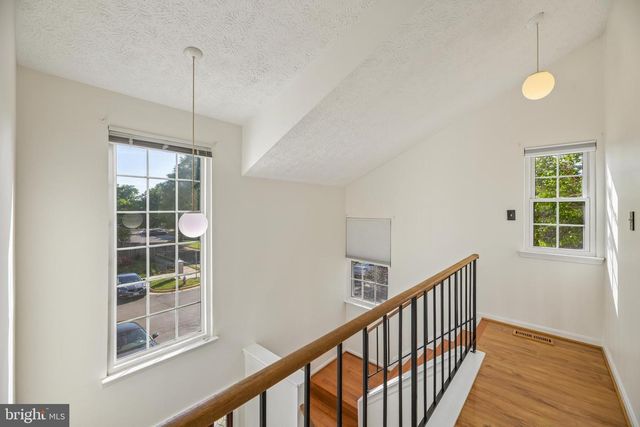 6101-B HOSKINS HOLLOW CIR, Centreville, VA 20121