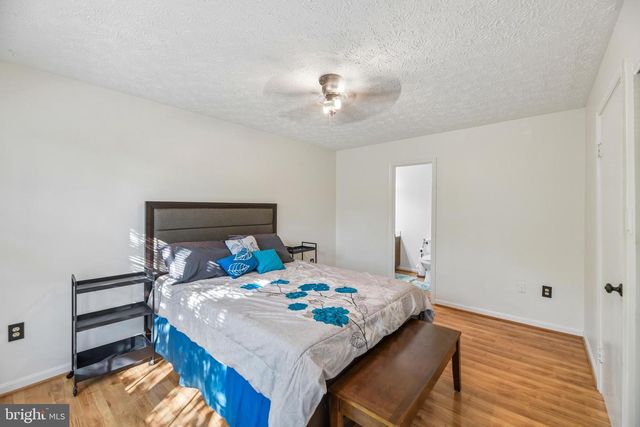 6101-B HOSKINS HOLLOW CIR, Centreville, VA 20121