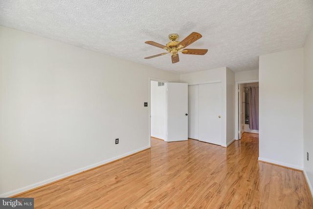 6101-B HOSKINS HOLLOW CIR, Centreville, VA 20121