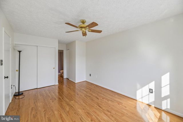 6101-B HOSKINS HOLLOW CIR, Centreville, VA 20121