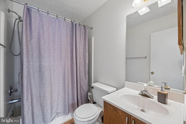 6101-B HOSKINS HOLLOW CIR, Centreville, VA 20121