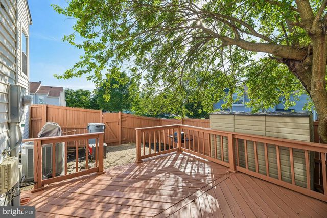 6101-B HOSKINS HOLLOW CIR, Centreville, VA 20121