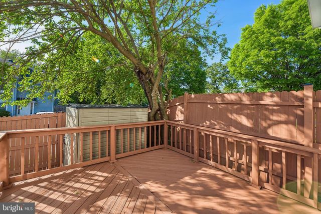 6101-B HOSKINS HOLLOW CIR, Centreville, VA 20121