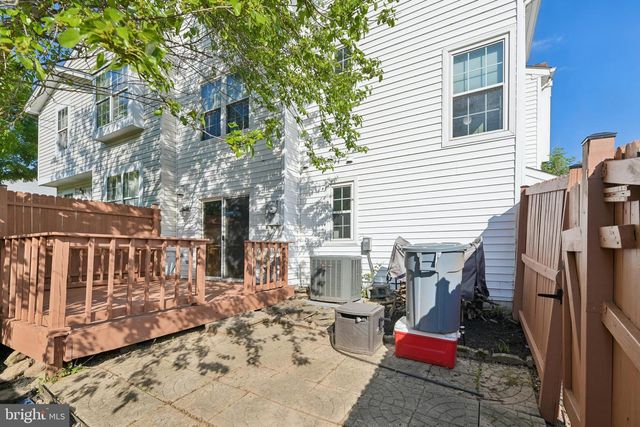 6101-B HOSKINS HOLLOW CIR, Centreville, VA 20121