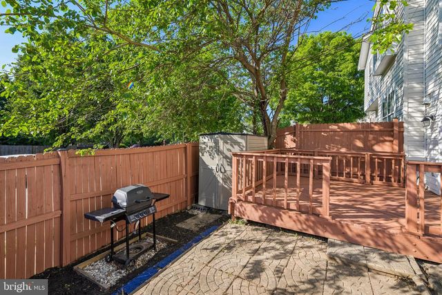 6101-B HOSKINS HOLLOW CIR, Centreville, VA 20121