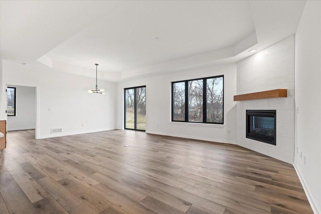 394 W Sparrow WAY, Grafton, WI 53024