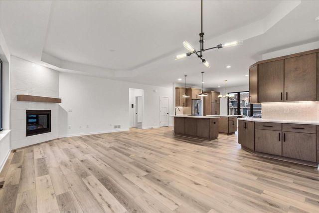 394 W Sparrow WAY, Grafton, WI 53024