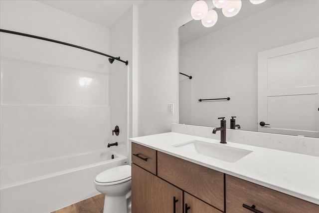 394 W Sparrow WAY, Grafton, WI 53024