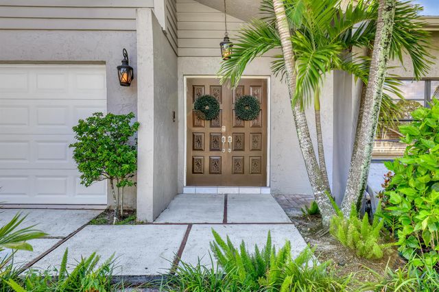 13475 La Mirada Circle, Wellington, FL 33414