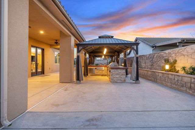 2433 Diamante Drive, Tulare, CA 93274