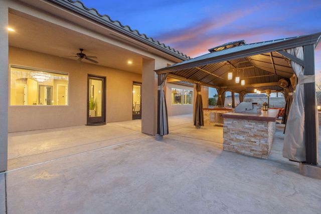 2433 Diamante Drive, Tulare, CA 93274