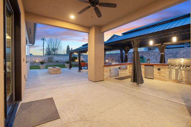 2433 Diamante Drive, Tulare, CA 93274