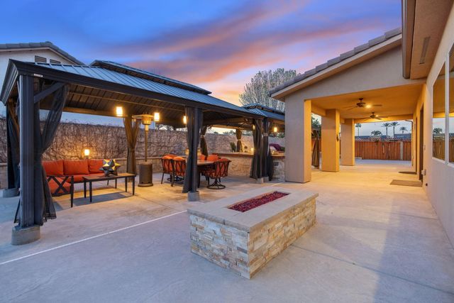 2433 Diamante Drive, Tulare, CA 93274