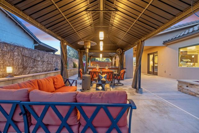 2433 Diamante Drive, Tulare, CA 93274