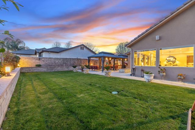 2433 Diamante Drive, Tulare, CA 93274