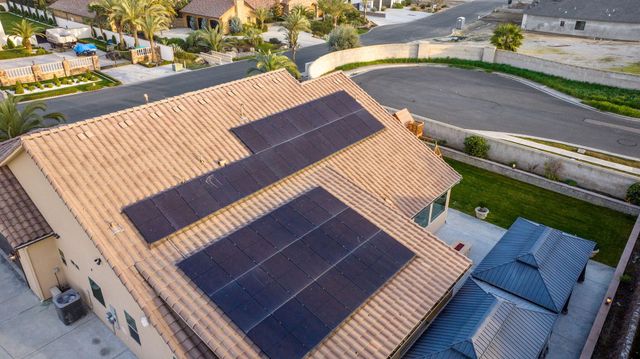 2433 Diamante Drive, Tulare, CA 93274