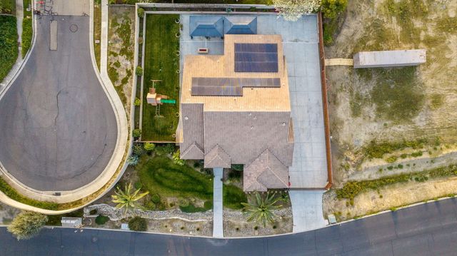 2433 Diamante Drive, Tulare, CA 93274