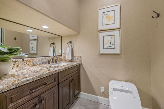 2433 Diamante Drive, Tulare, CA 93274