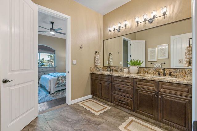 2433 Diamante Drive, Tulare, CA 93274